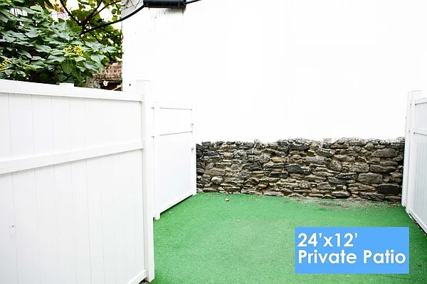 Rented by Jonis Realty | media 9