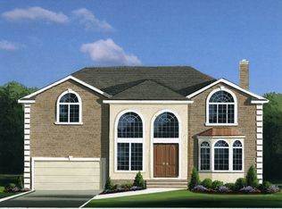 531 Forest Ave, Paramus, NJ 07652