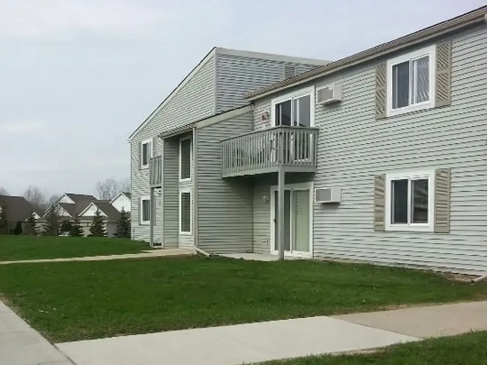 321 Lloyd St #213