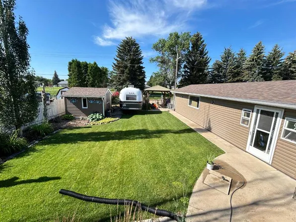 53 N Carswell Rd SE, Medicine Hat, AB T1B 1L9