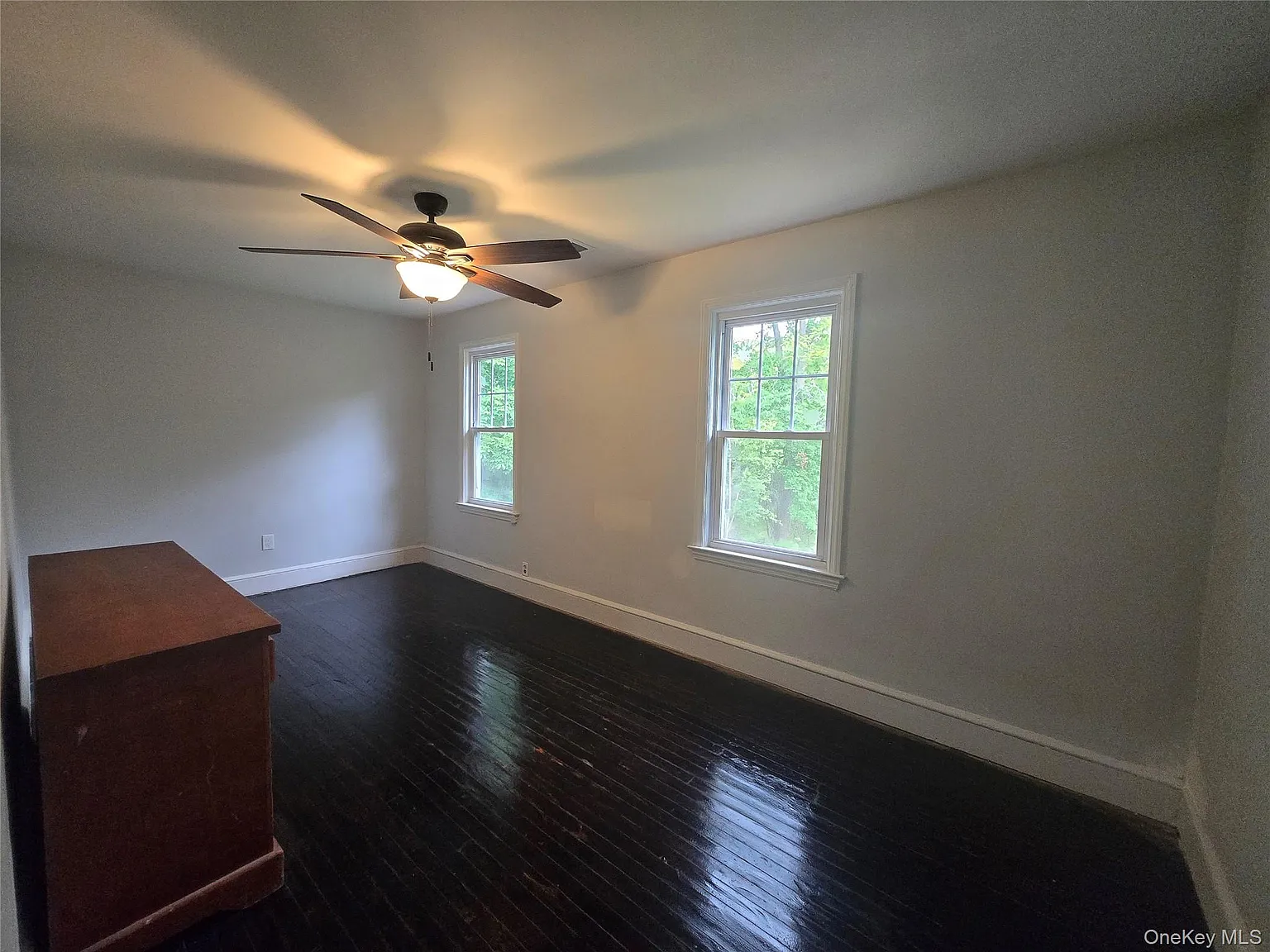 3 bed, 1.0 bath, 1128 sqft, $2,600 — Photo 3