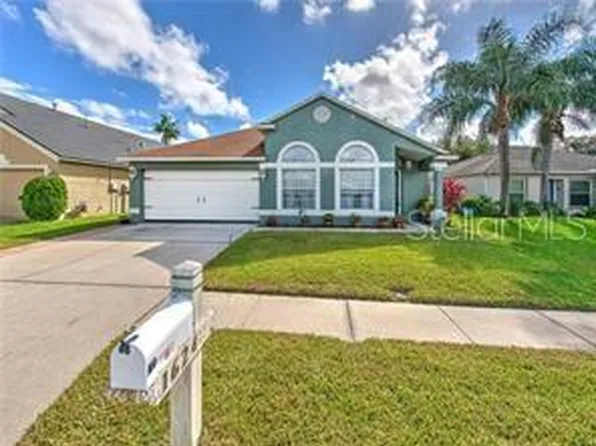 1624 Maximilian Dr, Zephyrhills, FL 33543