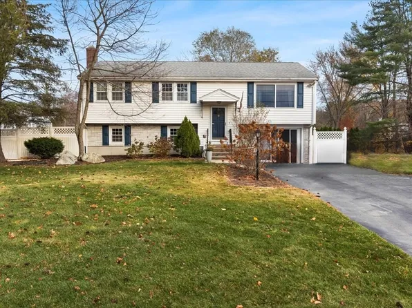 107 Ann St, Raynham, MA 02767