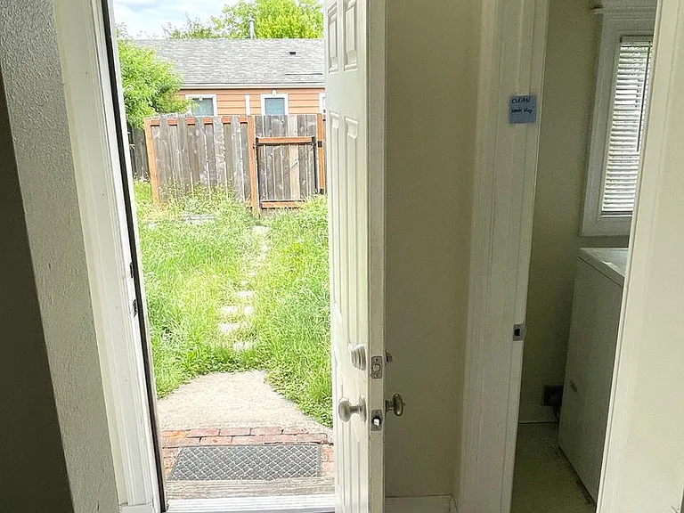 3624 N Albina Ave — Photo 11