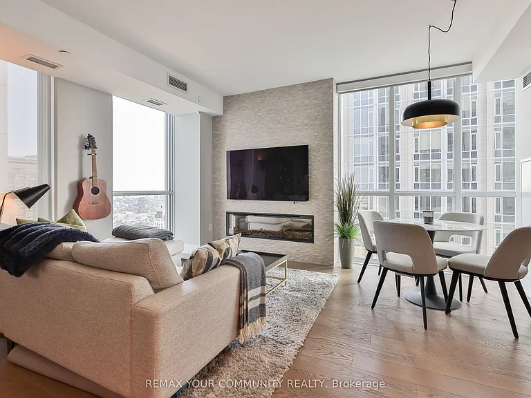 1 Yorkville Ave #4301 — Photo 16