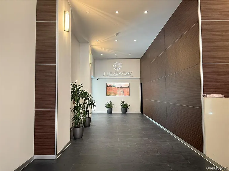 4 Martine Ave #510 — Photo 4