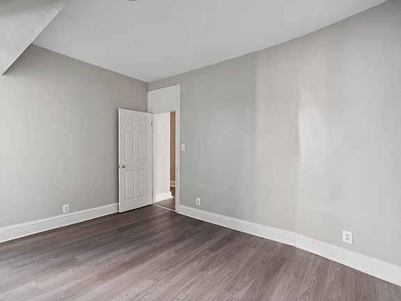 4th image of 4163 Ridge Ave #2