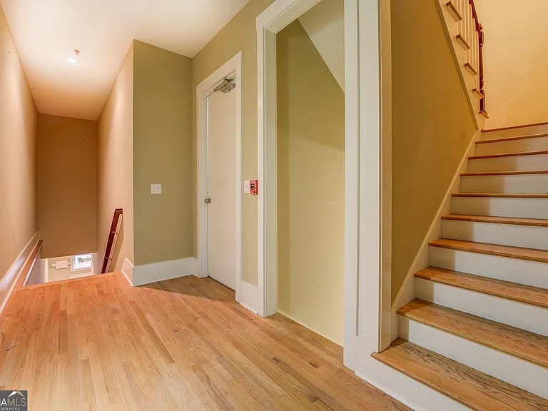 4165 Raphael St SW — Photo 25