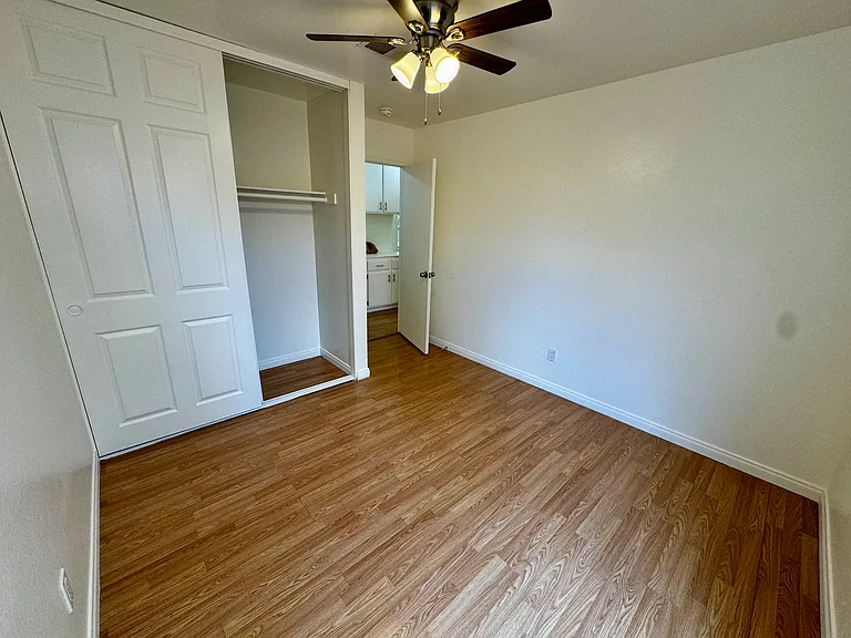 2204 Mark Ave — Photo 10