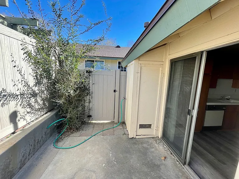17854 Linda Dr — Photo 9
