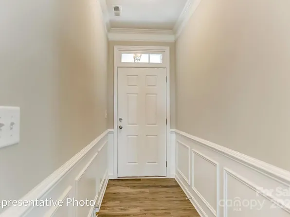 4013 Grace Pointe Dr #102, Indian Trail, NC 28079