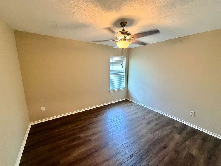3403 Wickham Ln — Photo 24