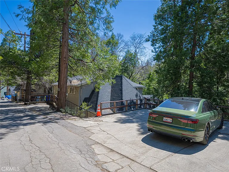 233 Corona Cir — Photo 55