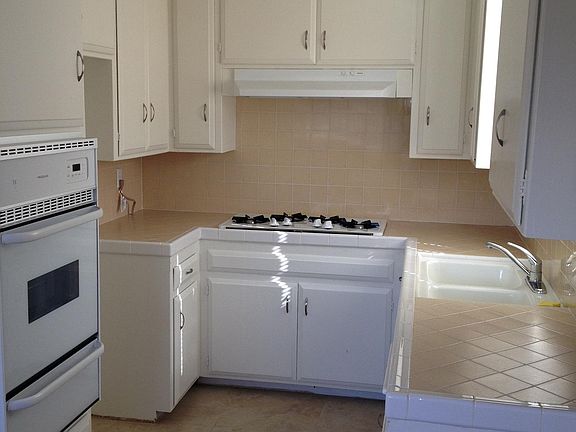 3rd image of 1050 S Wooster St APT 5