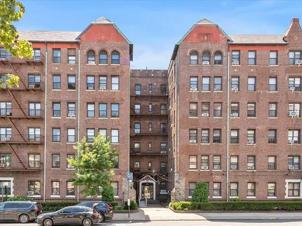 402 Bay Ridge Pkwy APT 40, Brooklyn, NY 11209