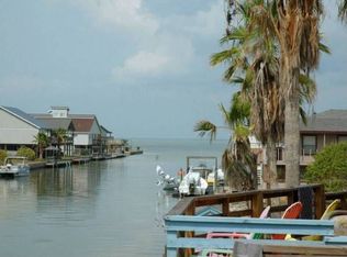 96 Channelview Rd, Rockport, TX 78382