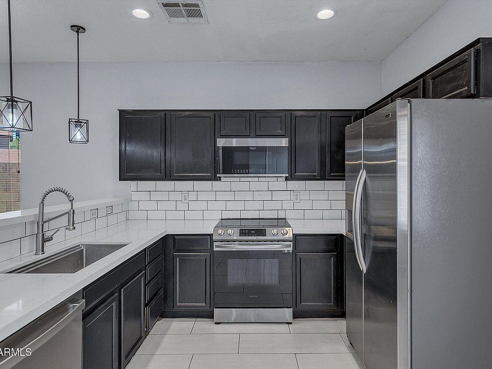 1st image of 7206 S 8TH Terrace
