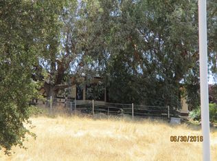 33310 Tule Oak Dr, Springville, CA 93265