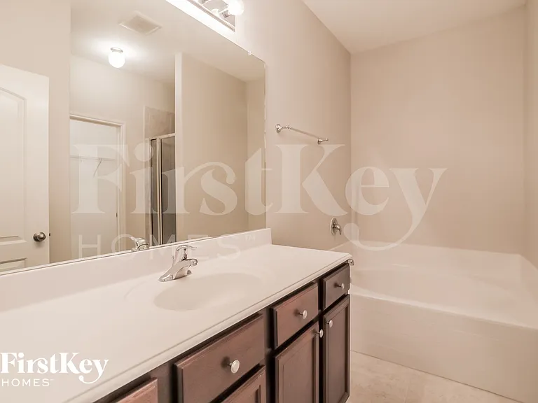 2205 Old Harbor Way — Photo 13