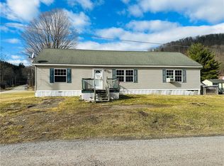 9 Charles St, Roaring Branch, PA 17765