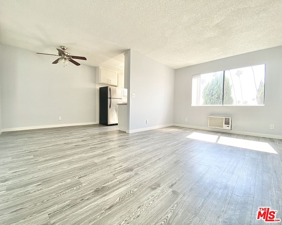 1st image of 231 Normandie Ave #19