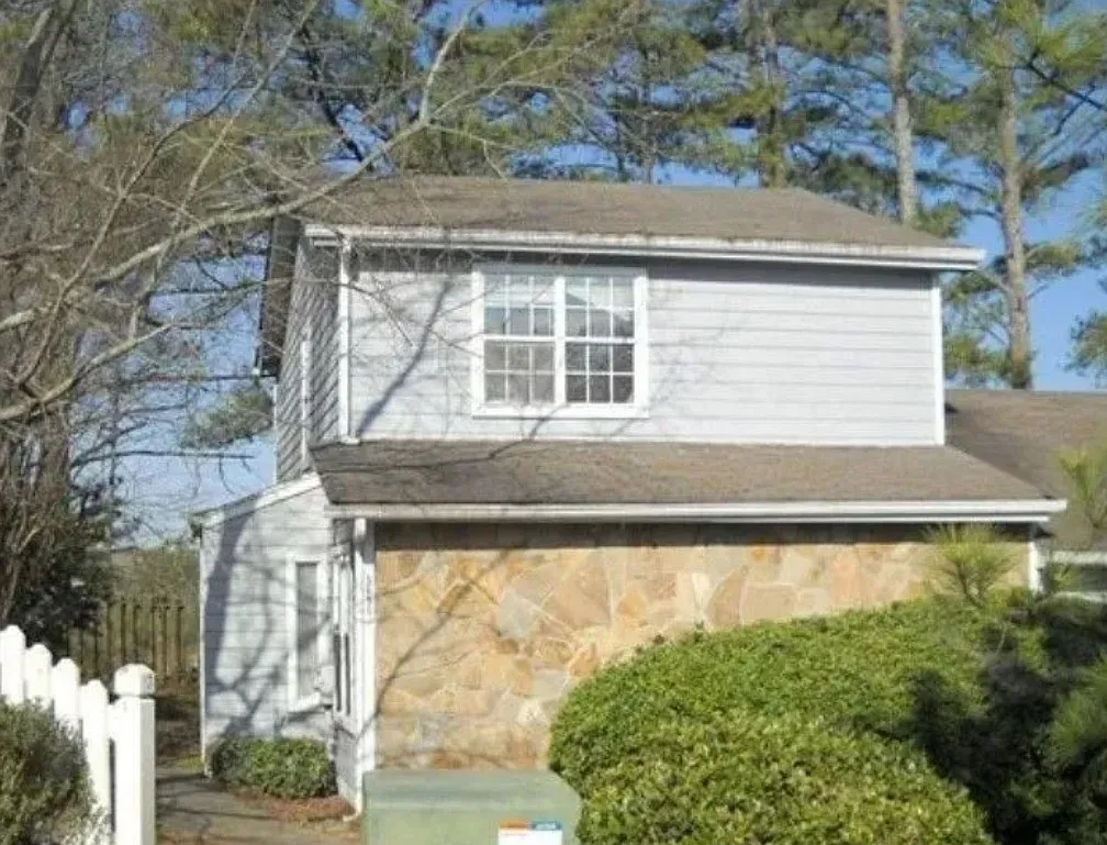 5691 Waterford Ct — Photo 1