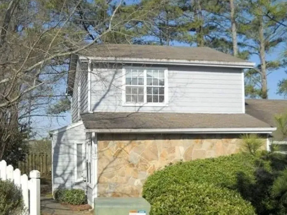 5691 Waterford Ct