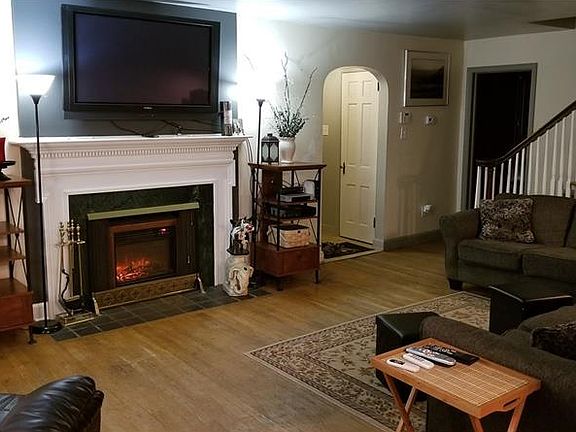 2nd image of 524 Keystone Dr