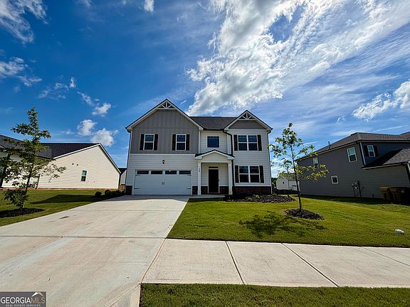 3rd image of 384 Condor Ct