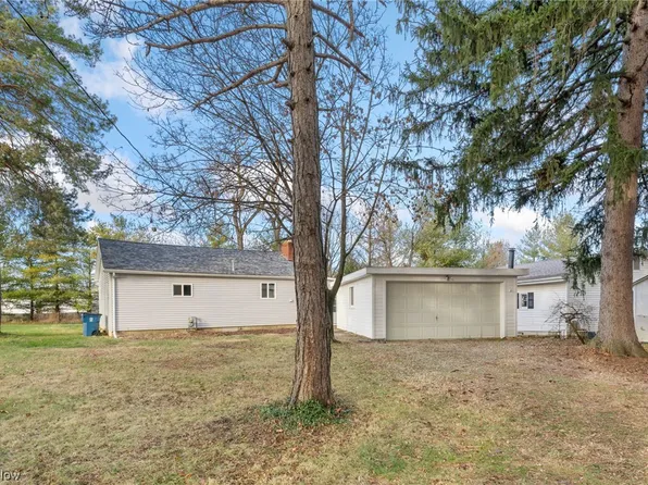 108 Park St, Wellington, OH 44090