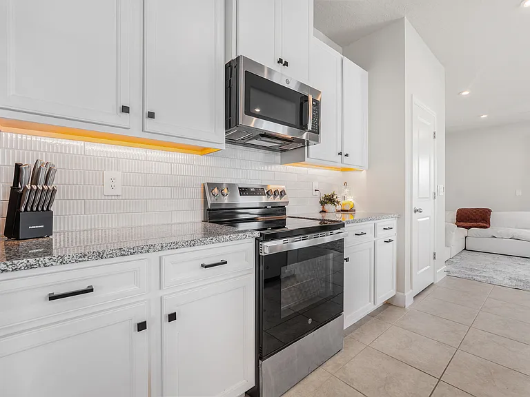 14048 Crimson Ave — Photo 12