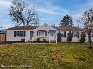 19 Apple Ave, Middletown, NJ 07748