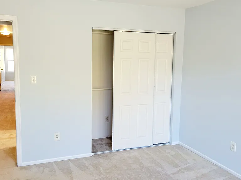 1114 Oakcroft Ln — Photo 8