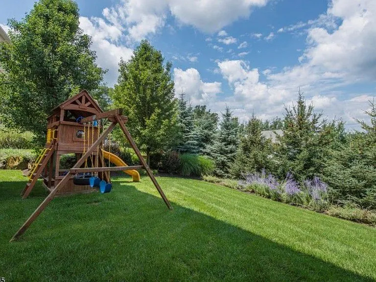 2 Magestro Ct — Photo 15