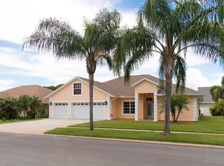 979 Harbor Pines Dr, Merritt Island, FL 32952
