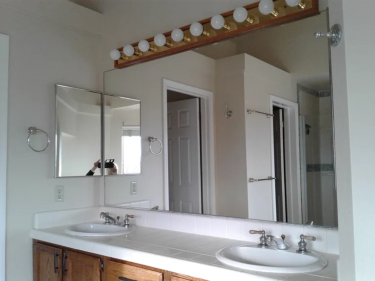 Main bath with two sinks