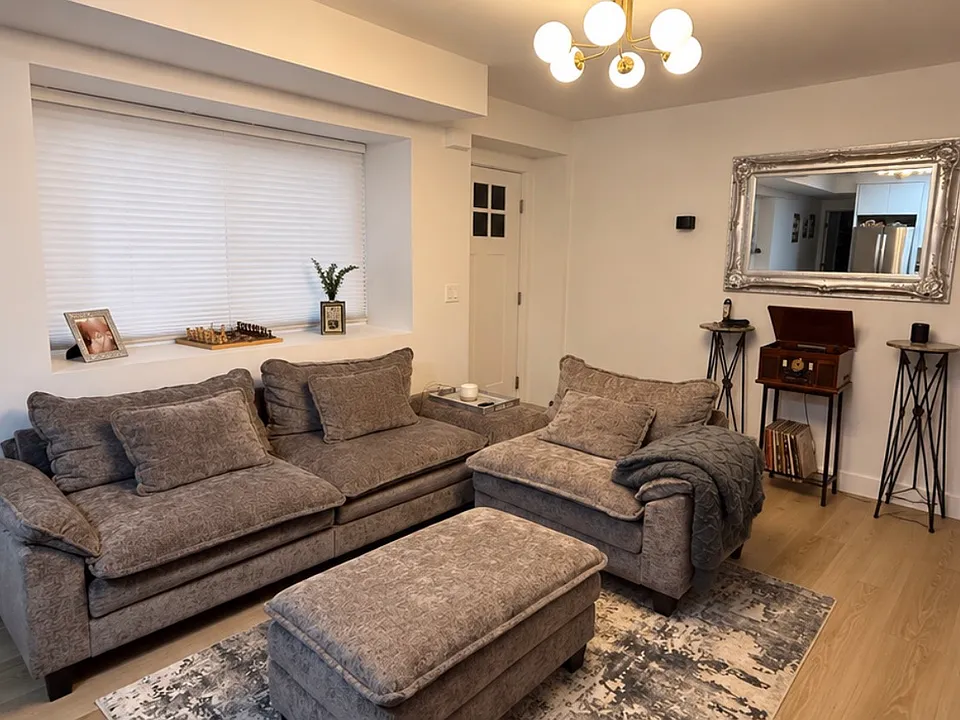 446 Vernon Ave #2