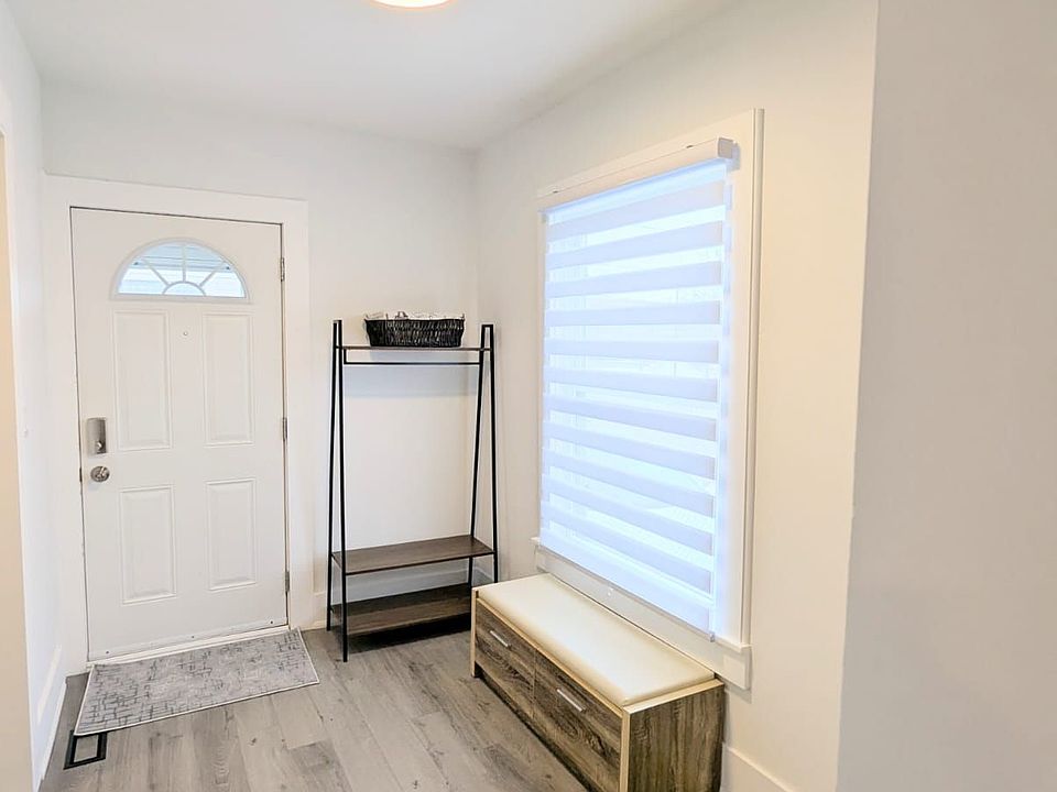 1st image of 34 Tasker St