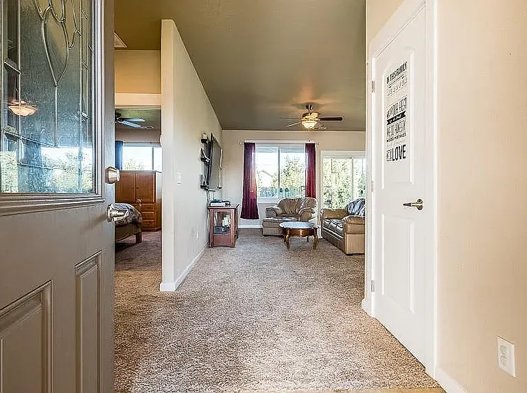 7599 Genes Ct — Photo 3