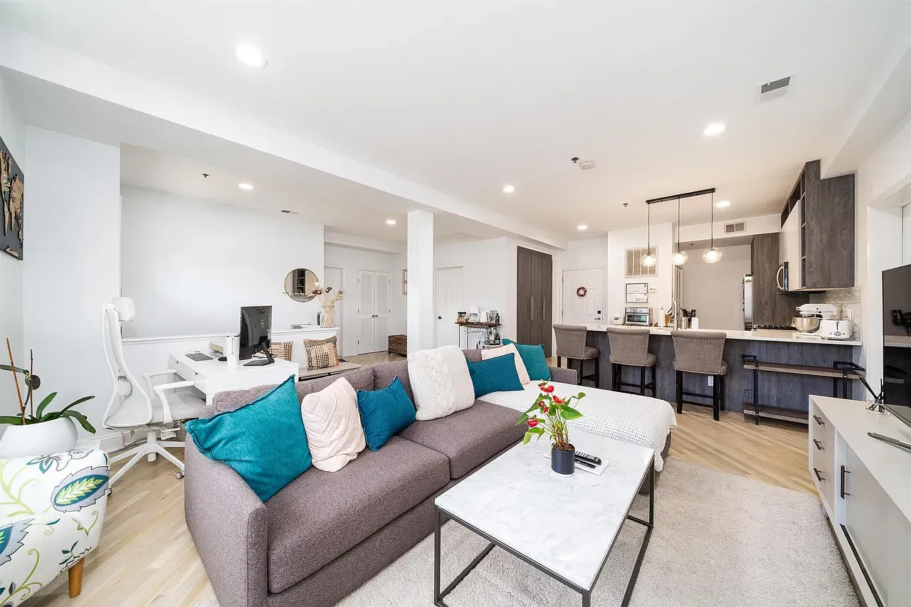 2 bed, 1243 sqft, $5,000 — Photo 4