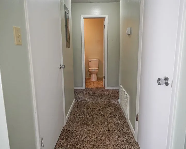 2304 Hartsfield Ct #B — Photo 10