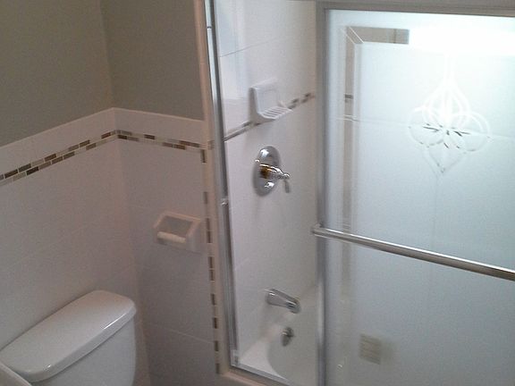 3rd image of 68 Vermont Ave APT 3