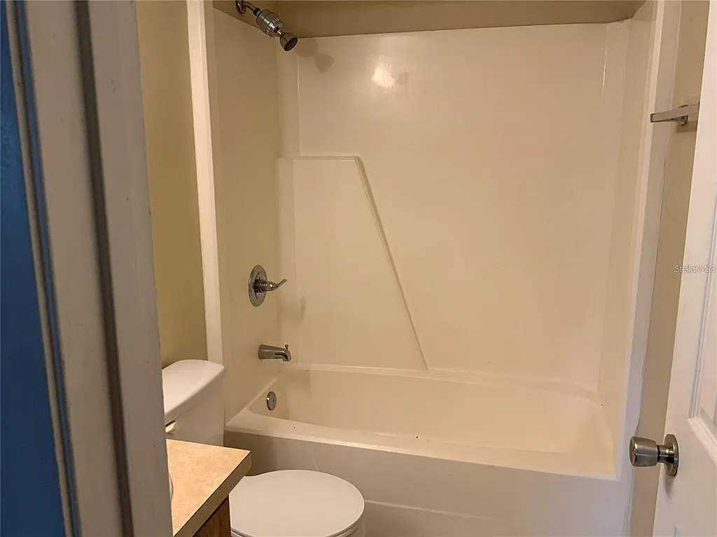2 bed, 2.0 bath, 918 sqft, $1,450 — Photo 4