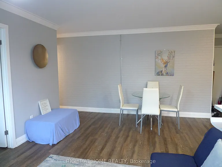 2373 King St E #26 — Photo 18
