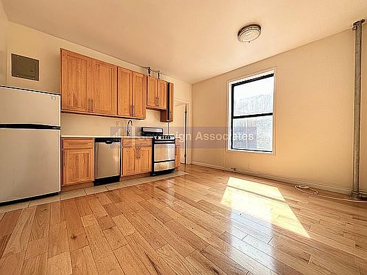 1st image of 2 Pinehurst Ave APT F6