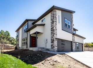 5389 Sky Top Ln, Colorado Springs, CO 80918