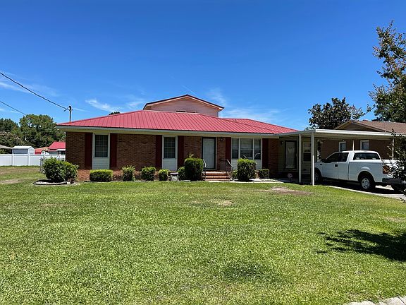 2nd image of 205 Winslow Cir