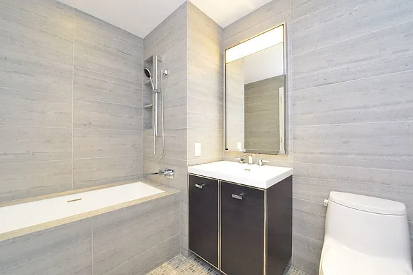 Rented by Gulia Wang, LREB | media 81