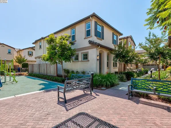 1513 Sylvia St, Hayward, CA 94545