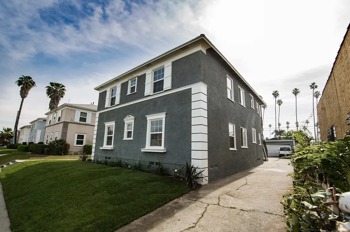 Completely Remodeled 2 Bed 1 Bath in the heart of Mid-City! — Photo 2